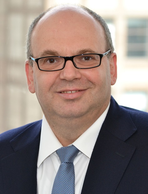  Leon Goldfeld is a portfolio manager, multi asset solutions for J.P. Morgan Asset Management