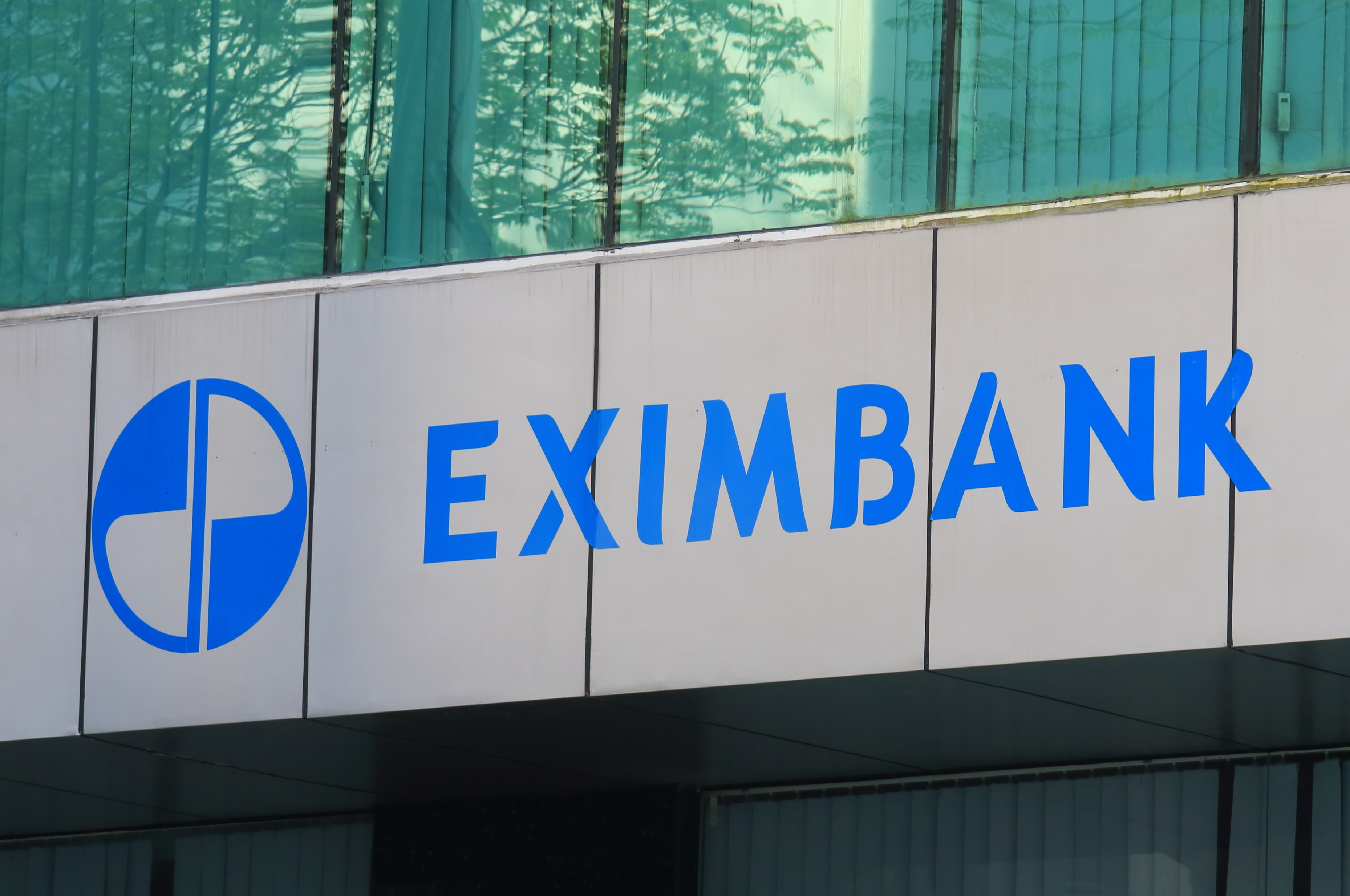 Eximbank md. Eximbank. Eximbank logo. Картинки Эксимбанк. Отделения банка Эксимбанк.
